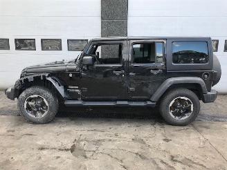 Jeep Wrangler Unlimited (JK) Terreinwagen 2007 / 2018 2.8 CRD 16V 4x4 Jeep/SUV  Diesel 2.776cc 147kW (200pk) 4x4 picture 4