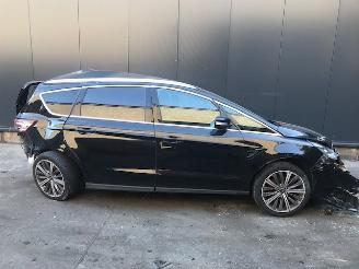 Ford S-Max (WPC) MPV 2017 2.0 TDCi 180 16V MPV  Diesel 1.997cc 132kW (179pk) FWD picture 2