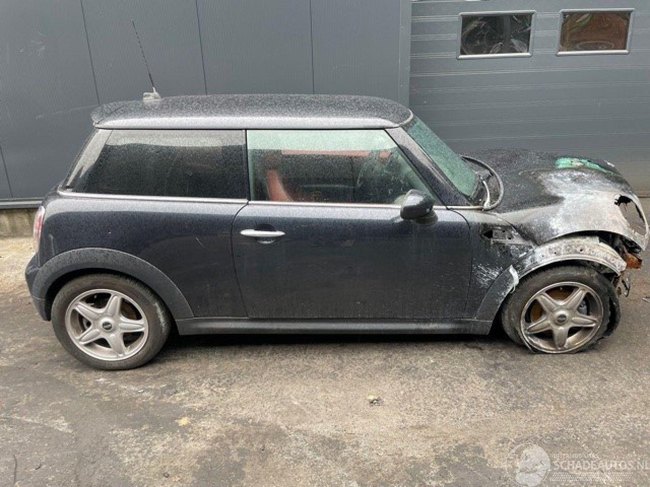 Mini Mini (R56) Hatchback 2006 / 2013 1.6 Cooper D 16V Hatchback  Diesel 1.560cc 80kW