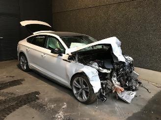 demontáž osobní automobily Audi A5 Sportback (B9) Liftback 2019 2.0 35 TFSI Mild Hybrid 16V Liftback  Elektrisch Benzine 1.984cc 110kW 2019/6