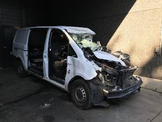 Coche siniestrado Mercedes Vito 2.2 114 CDI 16V Bestel  Diesel 2.143cc 100kW (136pk) RWD 2018/2