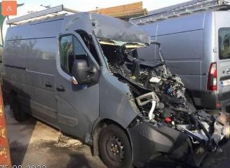 Damaged car Renault Master Master V Van 2021 2299cc 100kw 2021/10