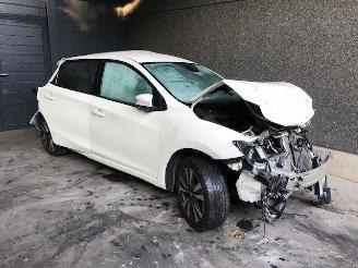 disassembly passenger cars Nissan Pulsar (C13) Hatchback 2017 1.2 DIG-T 16V Hatchback  Benzine 1.198cc 85kW (116pk) FWD 2017/2