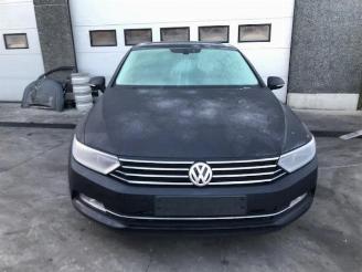 Coche siniestrado Volkswagen Passat Passat (3G2), Sedan, 2014 1.6 TDI 16V 2019/2