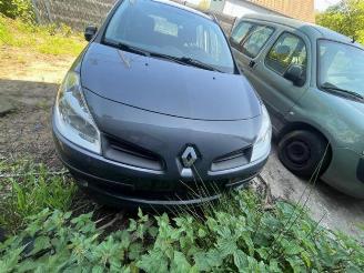 Salvage car Renault Clio  2008/2