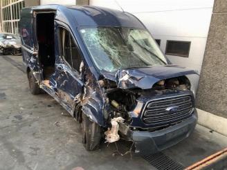 skadebil auto Ford Transit  2016/4
