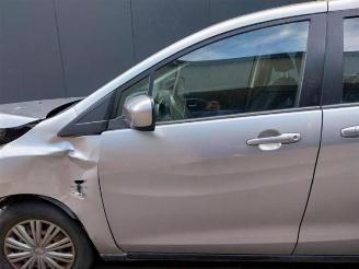 Mazda 5  picture 22