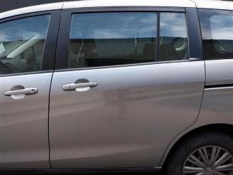 Mazda 5  picture 21