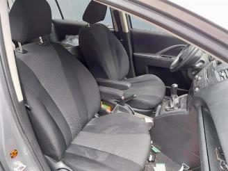 Mazda 5  picture 13