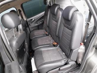 Ford S-Max  picture 12