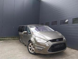 disassembly passenger cars Ford S-Max  2011/9