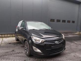 skadebil auto Hyundai I-20  2014/4