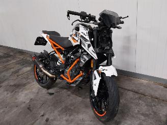 disassembly motor cycles KTM 125 Duke  2019/2