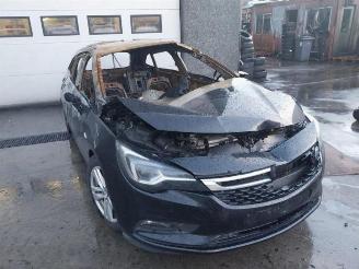 Coche siniestrado Opel Astra Astra K Sports Tourer, Combi, 2015 / 2022 1.6 CDTI 110 16V 2017/2
