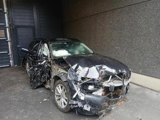 Coche siniestrado BMW 3-serie 3 serie Touring (G21), Combi, 2019 330e 2.0 TwinPower Turbo 16V 2020/11