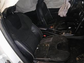 Volvo V-40 V40 (MV), Hatchback 5-drs, 2012 / 2019 2.0 D2 16V picture 13