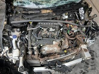 Peugeot 2008 2008 (UD/UK/UR/US/UX), MPV, 2019 1.2 VTi 12V PureTech 130 picture 12