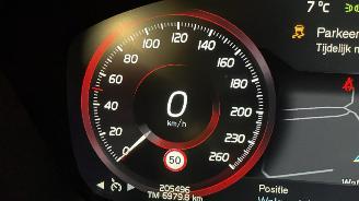 Volvo V-60  picture 17