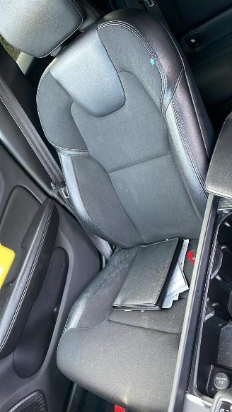 Volvo V-60  picture 16