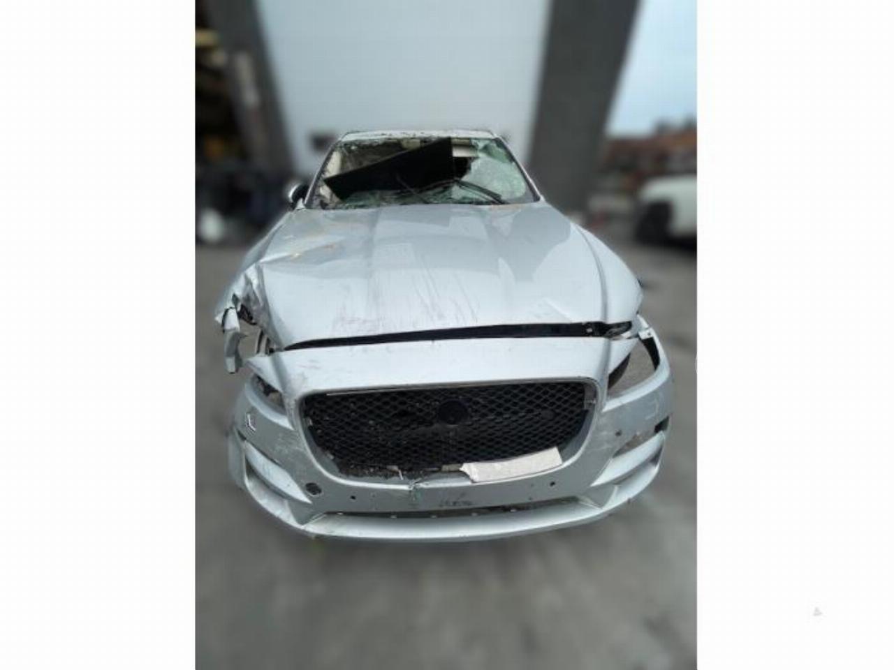 Jaguar F-Pace F-Pace, SUV, 2015 / 2025 2.0 D 180 16V AWD