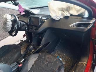 Peugeot 2008 2008 (CU), MPV, 2013 / 2019 1.2 12V e-THP PureTech 110 picture 17