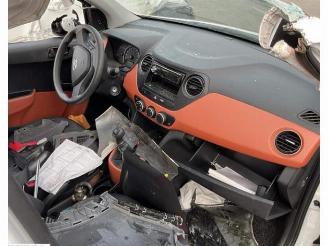 Hyundai I-10 i10 (B5), Hatchback, 2013 / 2019 1.0 12V picture 4