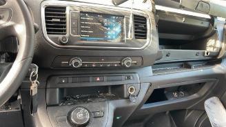 Peugeot Expert Expert (V1/VA/VB/VE/VF/VT/VY), Van, 2016 2.0 Blue HDi 180 16V picture 12
