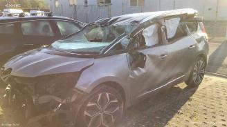 Sloopauto Renault Scenic  2016/5