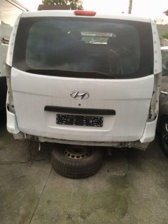 Hyundai  H1 picture 6