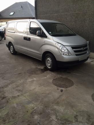 Damaged car Hyundai  H1 2010/1