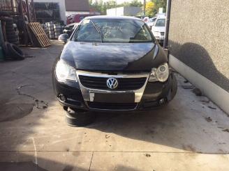 Salvage car Volkswagen Eos 1400 turbo benzine 2010/1