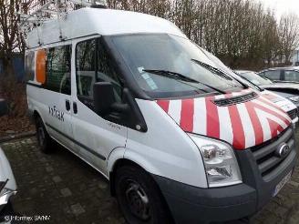 Schadeauto Ford Transit ft330 2011/1