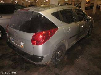 Peugeot 207 1400 benzine picture 3