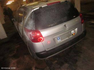 Peugeot 207 1400 benzine picture 4