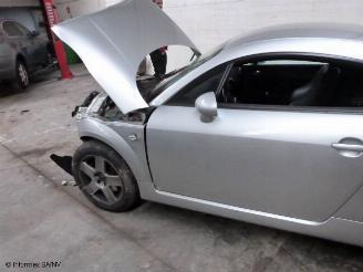 damaged passenger cars Audi TT 1800 benzine 2003/1