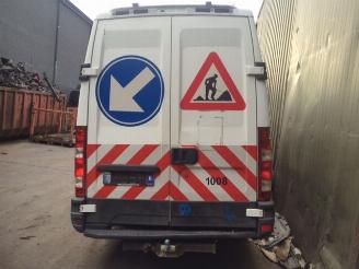 Iveco Daily 2300cc diesel picture 3