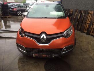 Renault Captur 900cc benzine picture 2