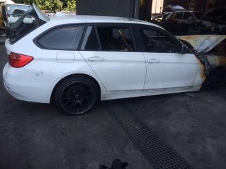 Démontage voiture BMW 3-serie F31  320diesel 2013/1