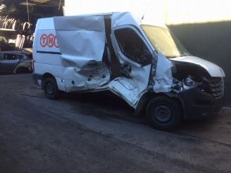 Renault Master 2300cc diesel picture 2