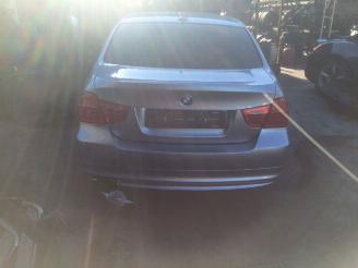 Salvage car BMW 3-serie 320d   e90 2010/1