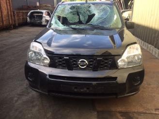 demontáž osobní automobily Nissan X-Trail  2010/2