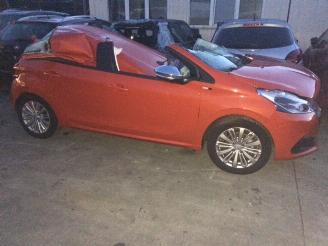 Salvage car Peugeot 208  2016/4