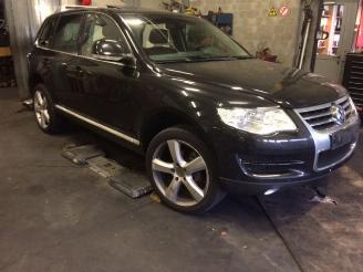 damaged passenger cars Volkswagen Touareg  2007/1