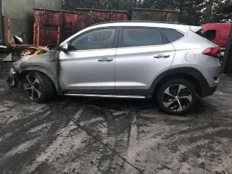 Hyundai Tucson DIESEL/2200CC picture 2