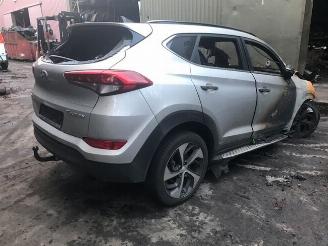 Hyundai Tucson DIESEL/2200CC picture 3