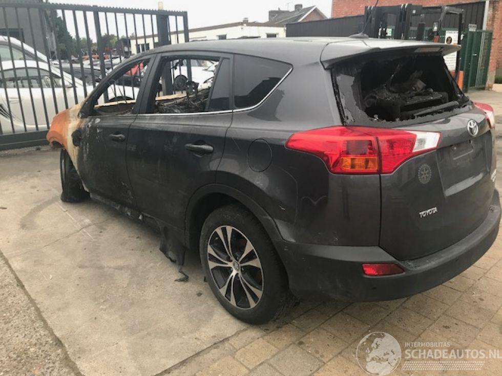 Toyota Rav-4 2200CC / DIESEL / 6VIT