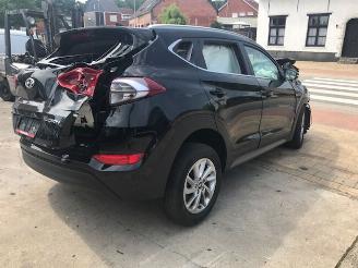 Hyundai Tucson Benzine/1600cc picture 3