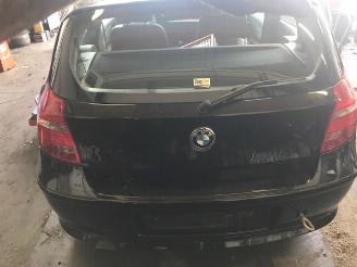 damaged passenger cars BMW 1-serie 1 serie (E87/87N) 2000cc/ benzine 2011/1