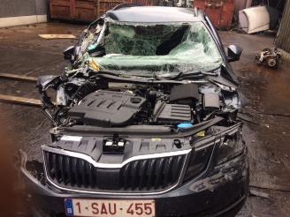 Skoda Octavia 1600cc/ diesel/tdi/automaat picture 4