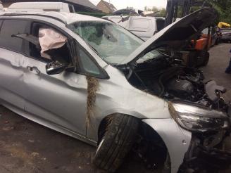 uszkodzony samochody osobowe BMW 2-serie BMW 218 GRAND TOURER/ 6VIT 2015/1